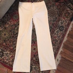 Willi Smith size 6 white pants. Stretchy